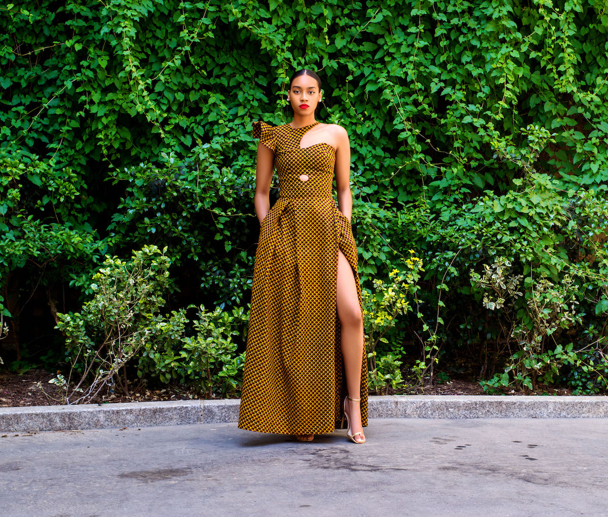 Lotus top and Éclipse skirt by Natacha Baco