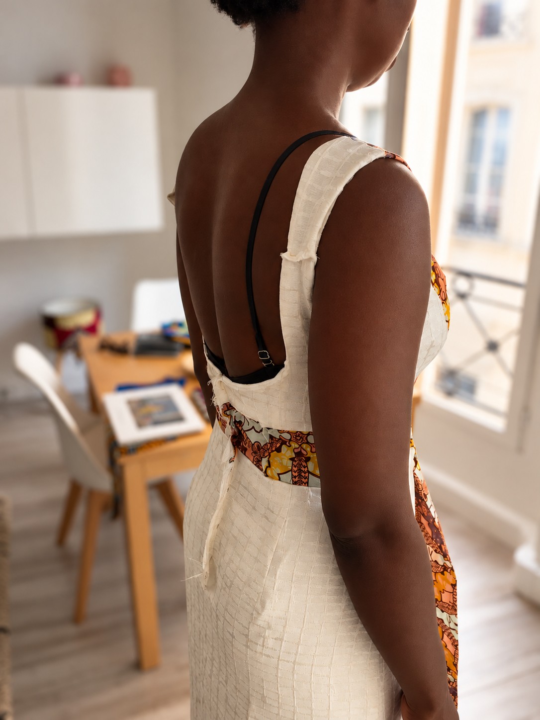 Fitting of a bespoke By Natacha Baco creation with a client