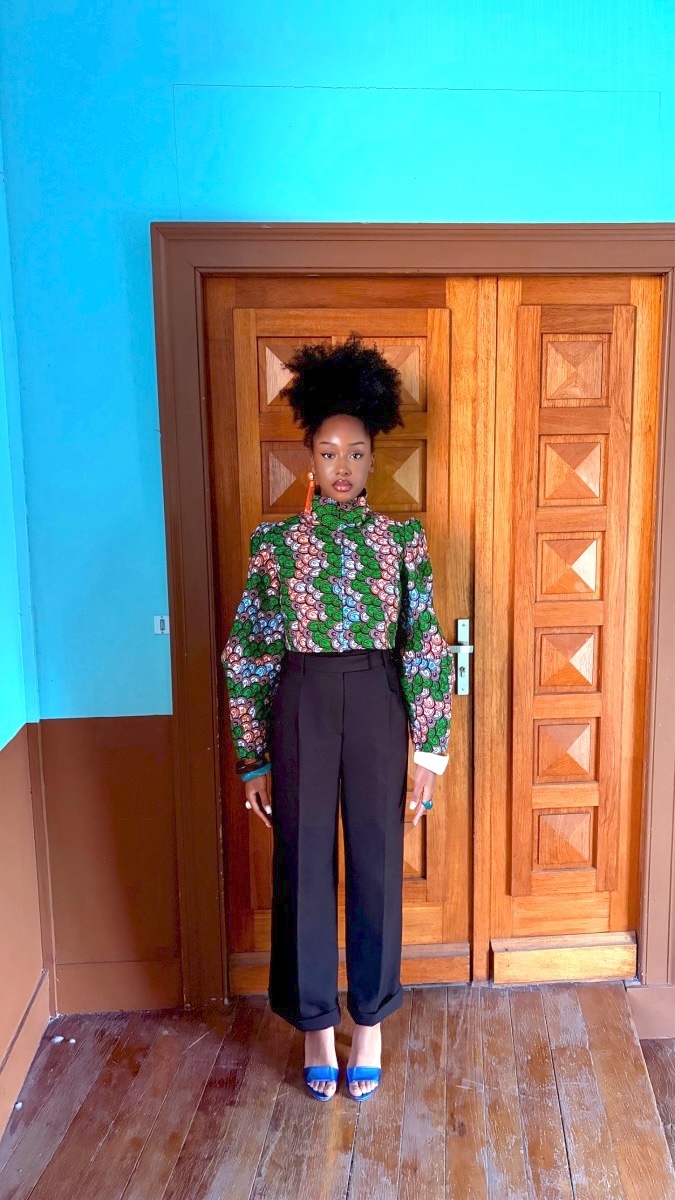 Veste Oprah en wax vert portée